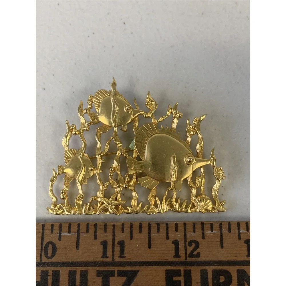Vintage Signed Jonette (JJ) Goldtone Under‎ the Sea Fish Seaweed Brooch Reef Pin